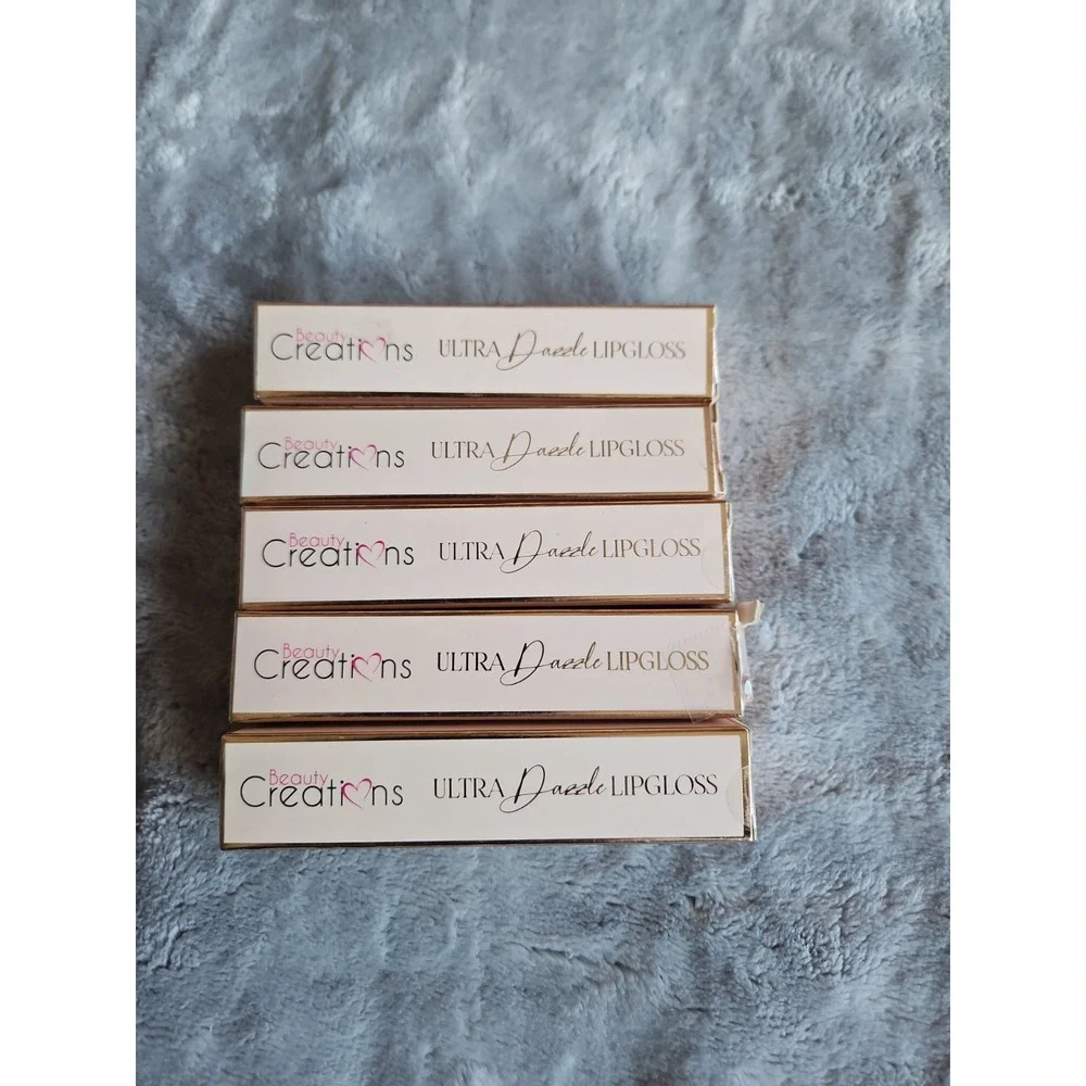 ULTRA Dazzle LIP GLOSS ,  Bundle Of  5 Diferente Colors.